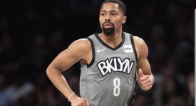 杜兰特篮球赛场领导力转型：团队协作凝聚力量